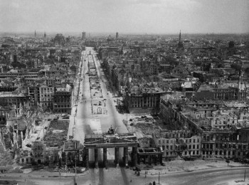 Das Deutschlandbild: National Image, Reputation and Interests in Post-War Germany
