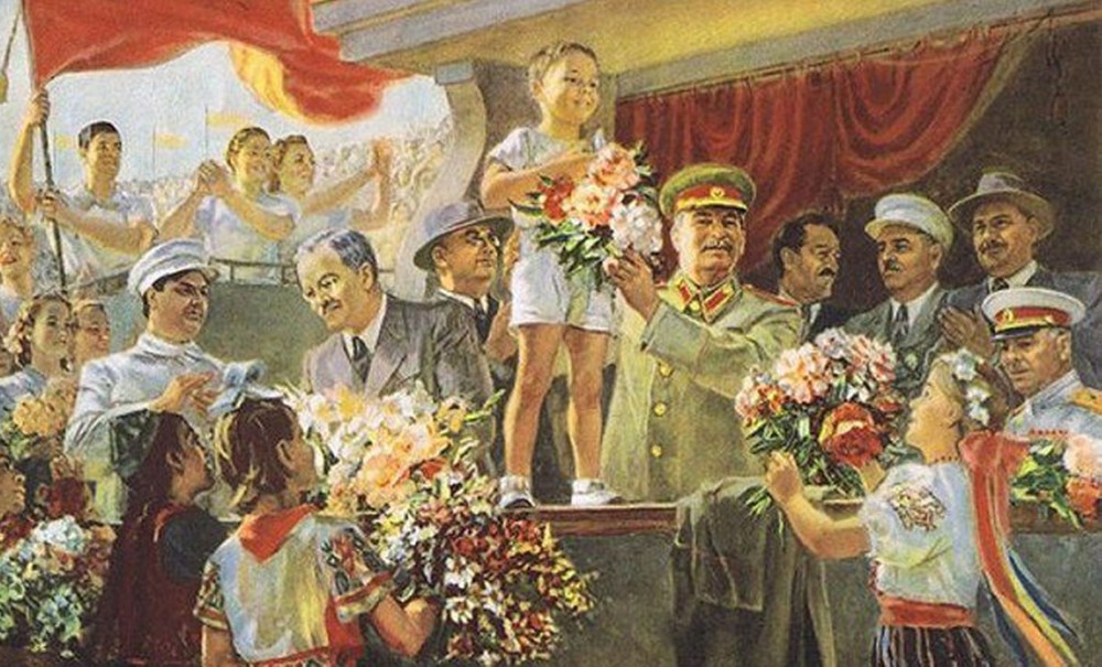 Soviet holidays and ceremonies as an unsustainable sociocultural experiment